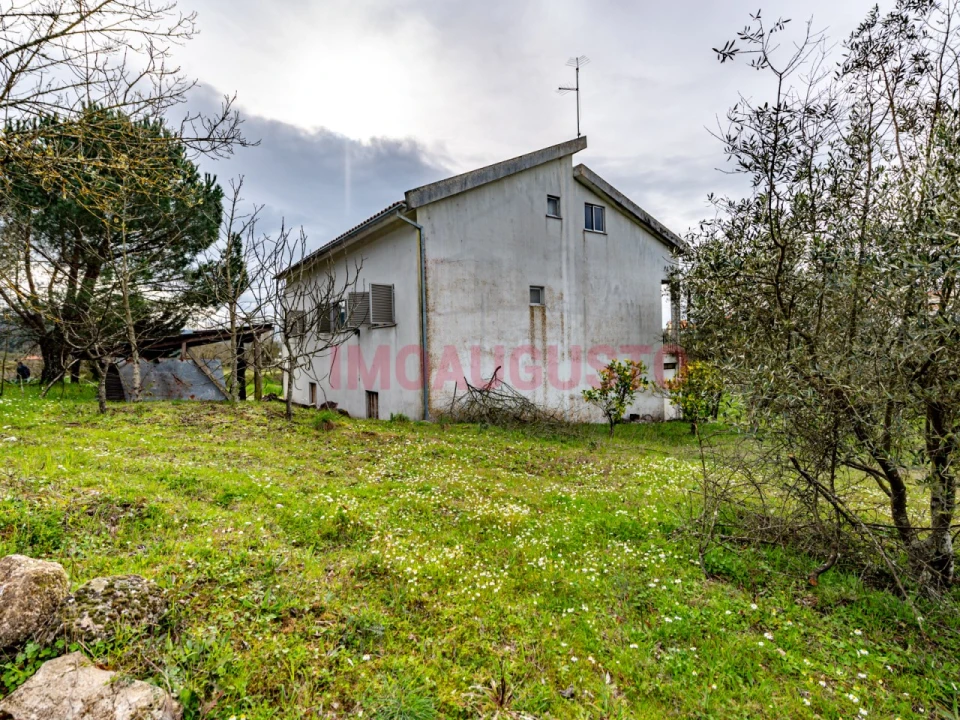 Moradia T3 para Venda em Casas do Soeiro Foto 3