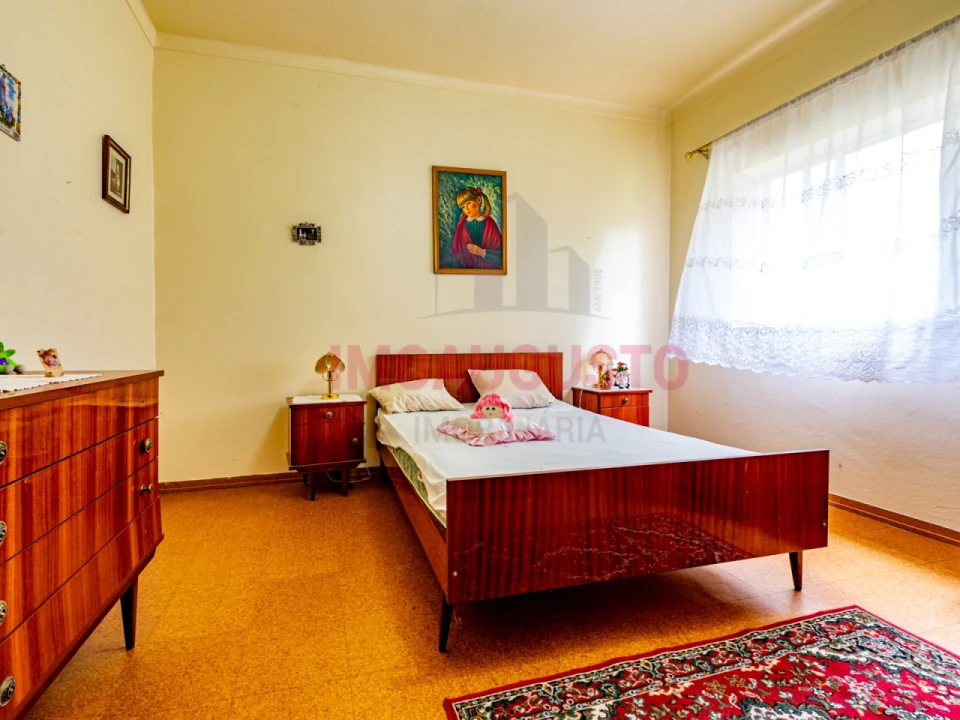 Moradia T3 para Venda em Casas do Soeiro Foto 18