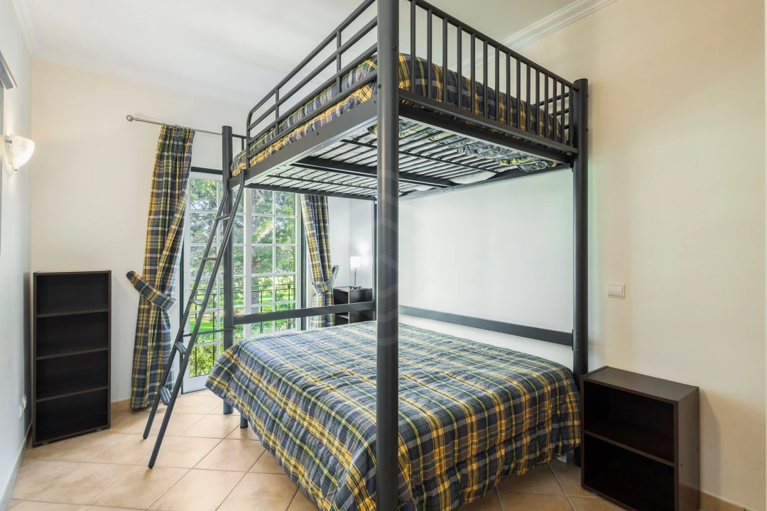 Apartamento T2 para Venda em Quarteira Foto 9