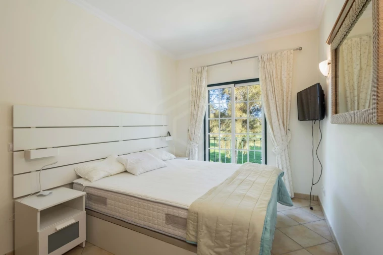 Apartamento T2 para Venda em Quarteira Foto 7