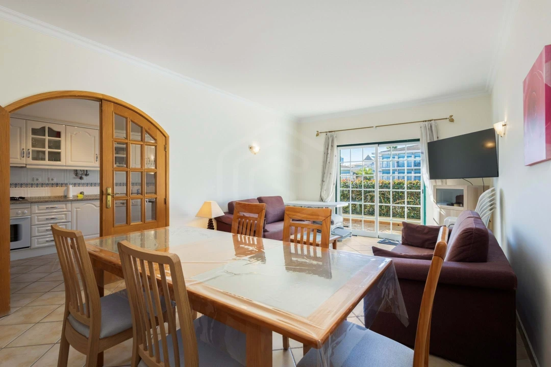 Apartamento T2 para Venda em Quarteira Foto 2