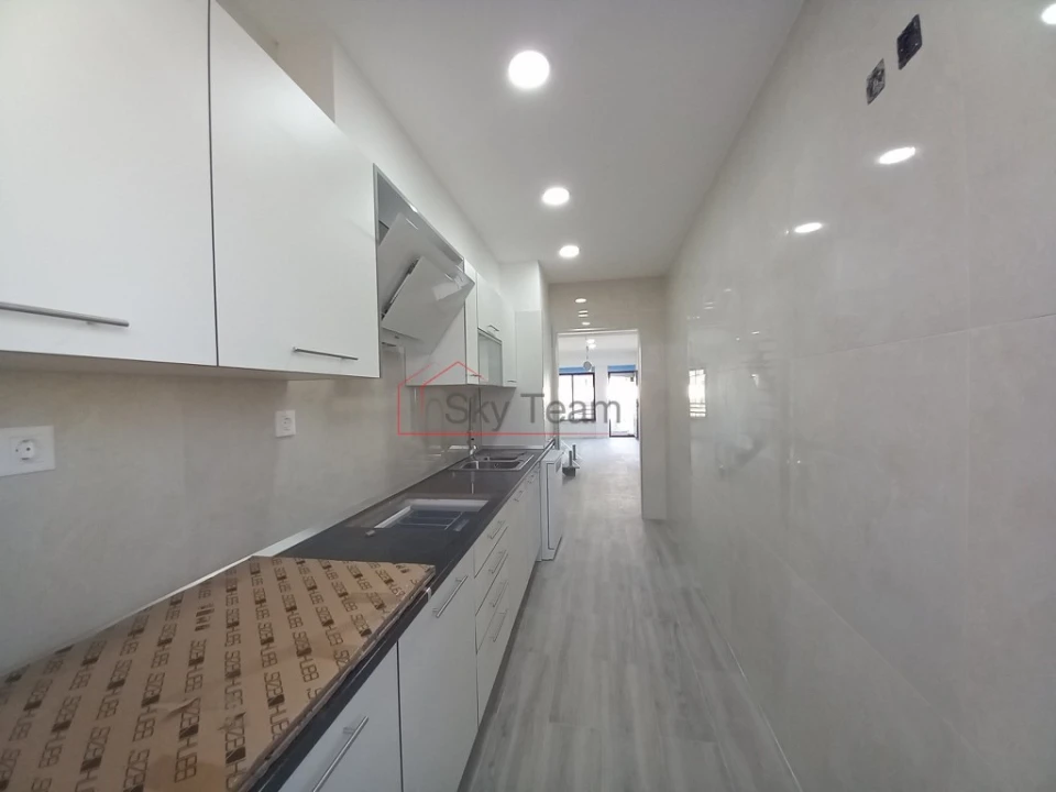 Apartamento T3 para Venda em Caparica e Trafaria Foto 13