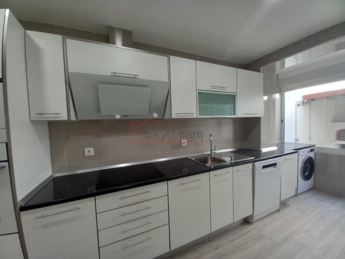 Apartamento T2 para Venda em Ericeira Foto 1