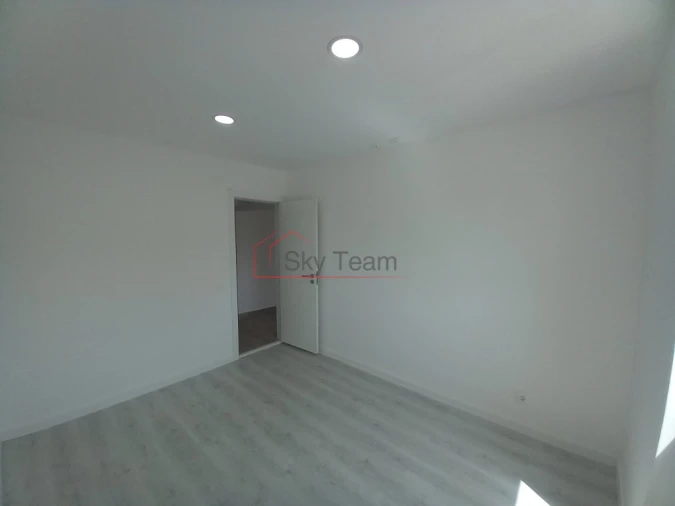 Apartamento T2 para Venda em Ericeira Foto 9