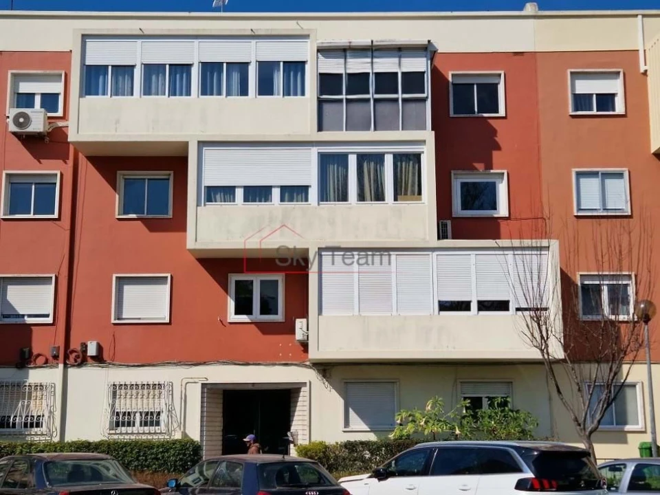 Apartamento T3 para Venda em Pontinha e Famões Foto 4