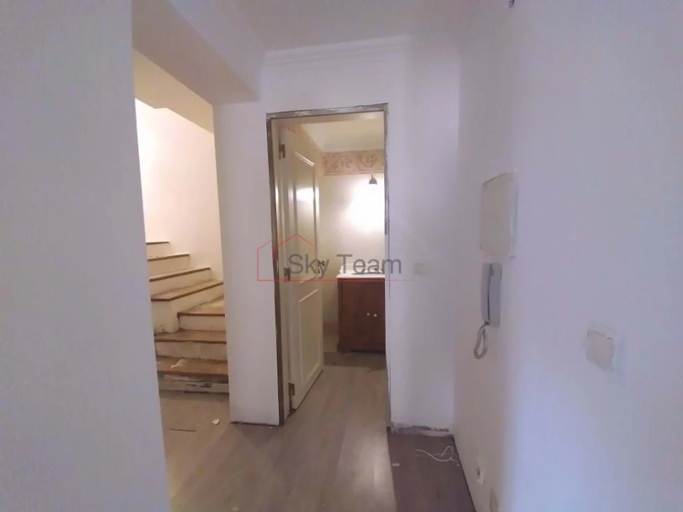 Moradia T5 para Venda em Rio de Mouro Foto 31