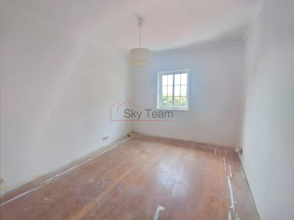 Moradia T5 para Venda em Rio de Mouro Foto 10