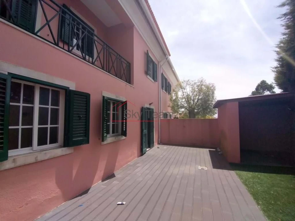 Moradia T5 para Venda em Rio de Mouro Foto 41