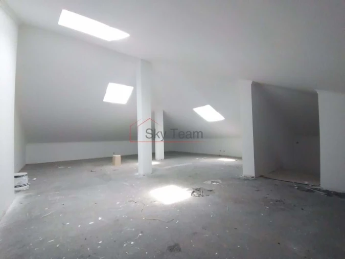 Moradia T5 para Venda em Rio de Mouro Foto 27