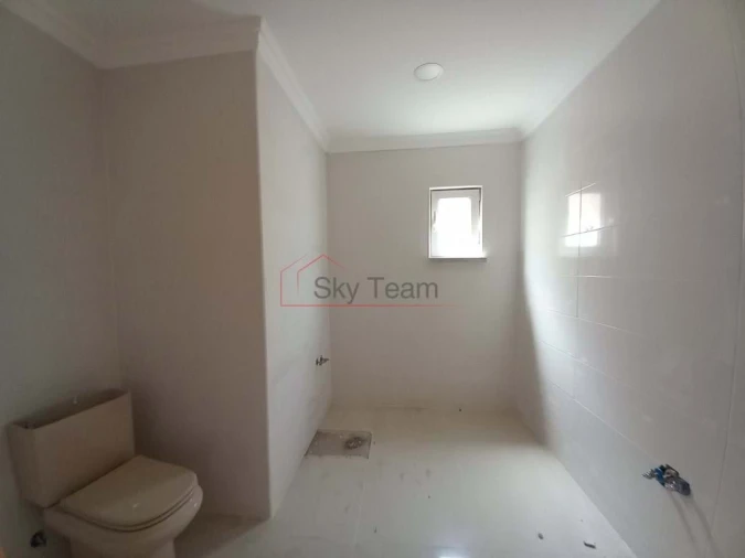 Moradia T5 para Venda em Amora Foto 29