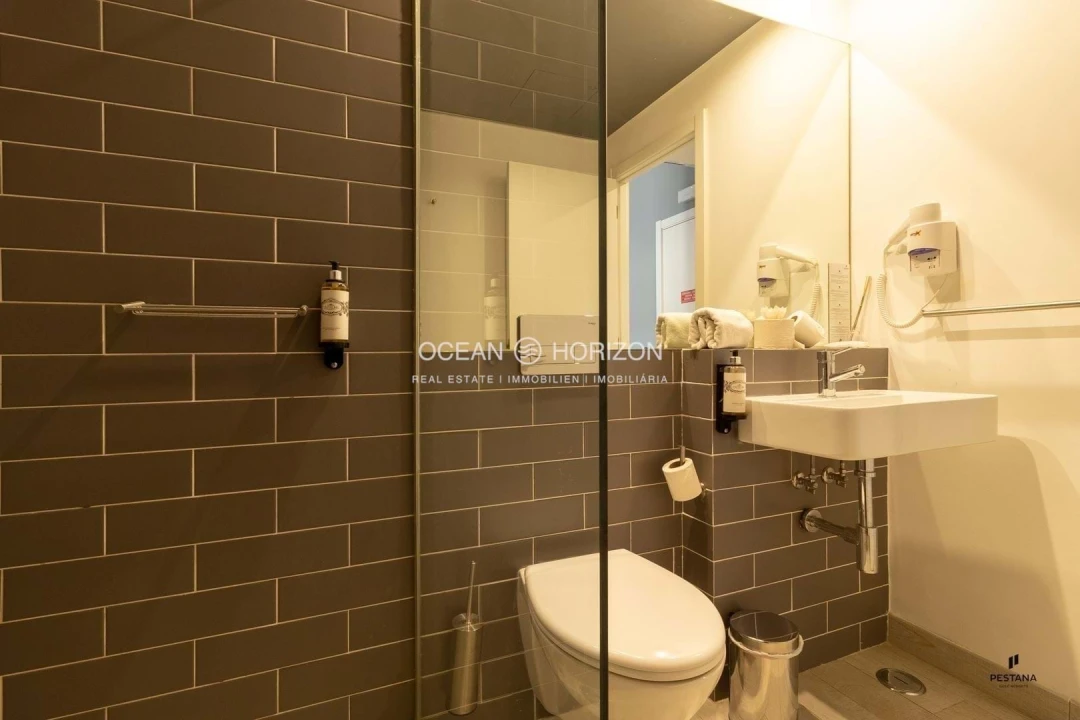 Apartamento para Venda em Estômbar e Parchal Foto 9