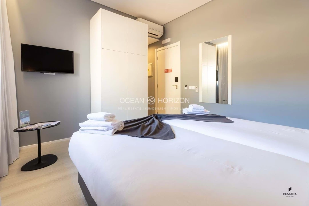 Apartamento para Venda em Estômbar e Parchal Foto 1