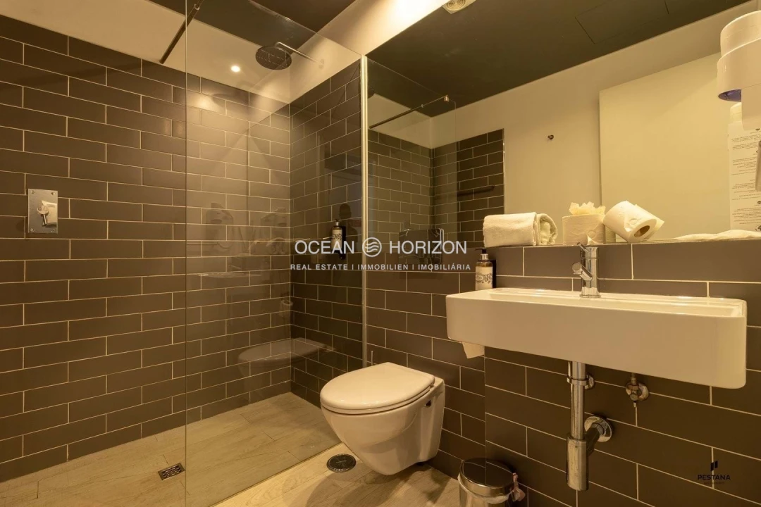 Apartamento para Venda em Estômbar e Parchal Foto 5