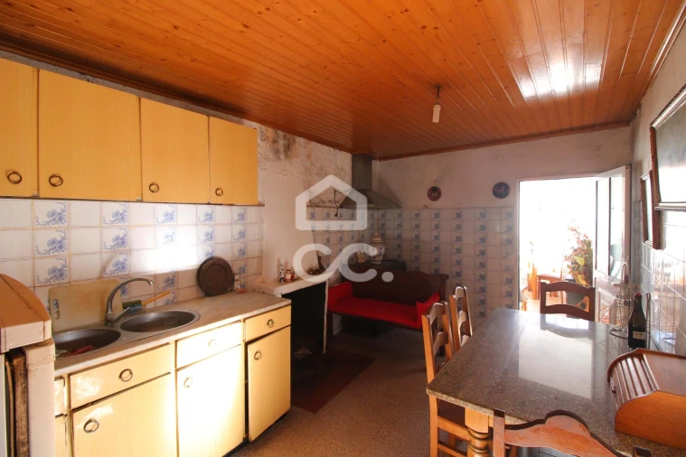 Moradia T4 para Venda em Lama de Arcos Foto 13