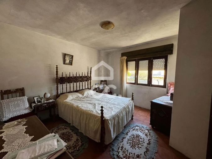 Moradia T4 para Venda em Lama de Arcos Foto 2