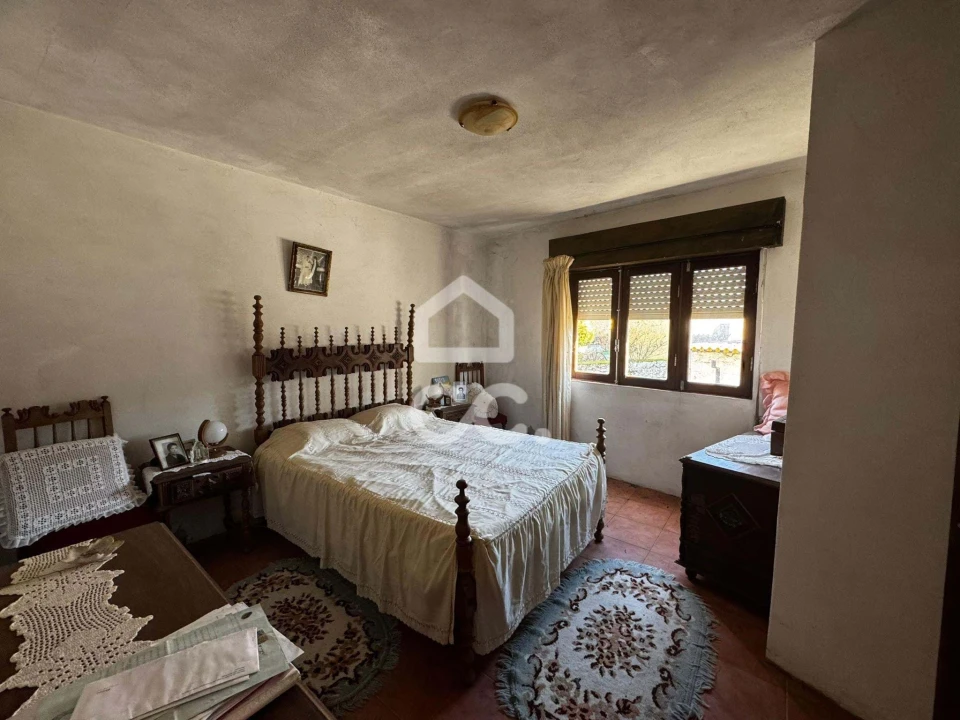 Moradia T4 para Venda em Lama de Arcos Foto 2