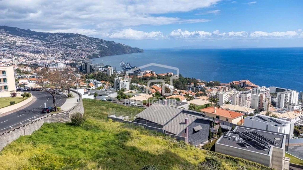 Moradia T4 para Venda em São Martinho Foto 2