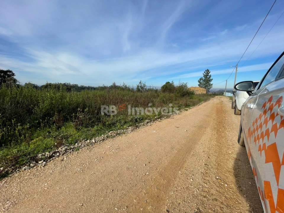 Terreno Misto para Venda em São Pedro de Tomar Foto 1