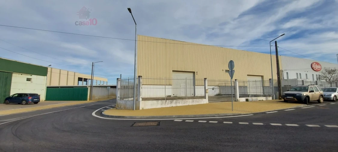 Armazém para Venda em Beja (Salvador e Santa Maria da Feira) Foto 3