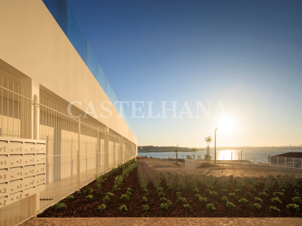 Apartamento T3 para Venda em Seixal, Arrentela e Aldeia de Paio Pires Foto 3