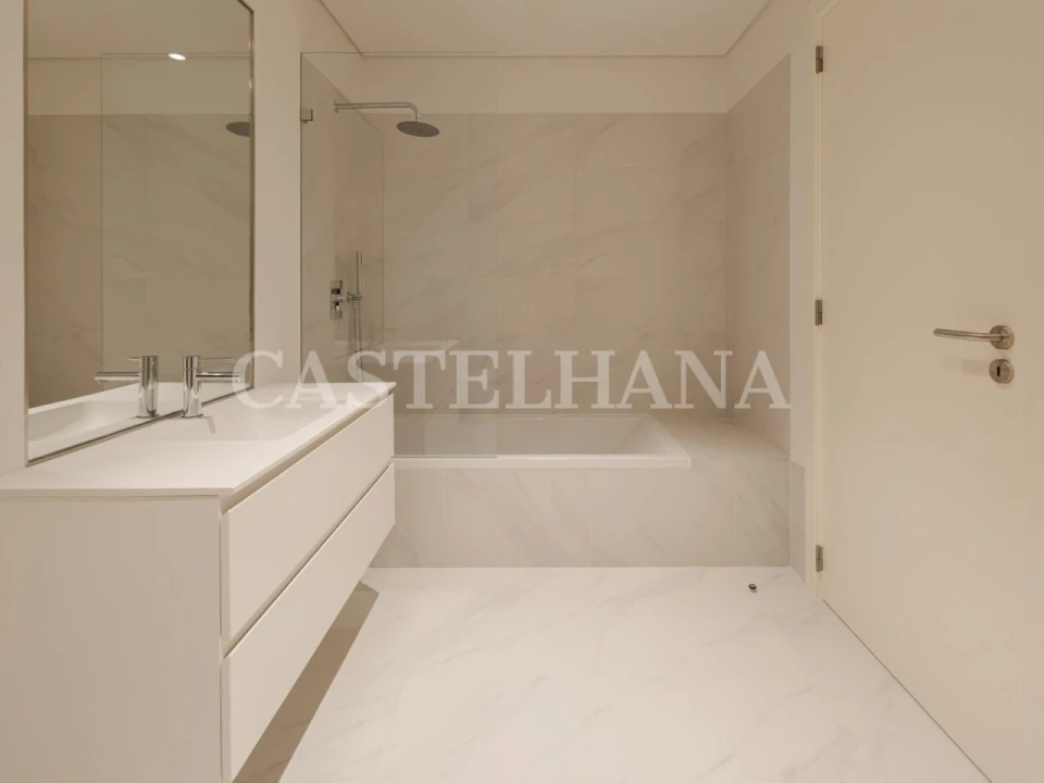 Apartamento T3 para Venda em Seixal, Arrentela e Aldeia de Paio Pires Foto 24