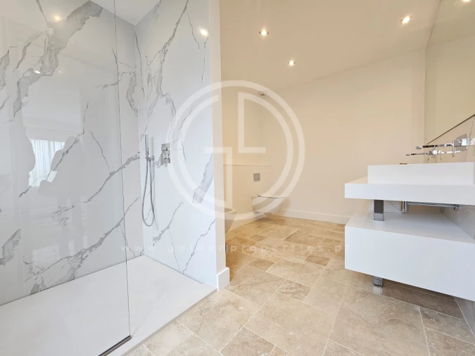 Moradia T4 para Venda em Montenegro Foto 14