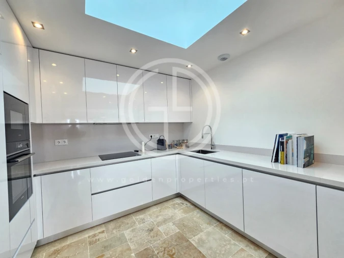 Moradia T4 para Venda em Montenegro Foto 5