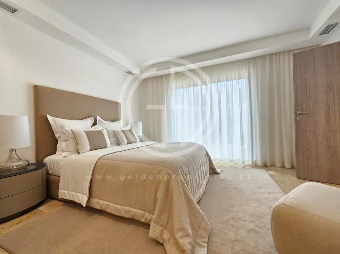 Moradia T4 para Venda em Montenegro Foto 9