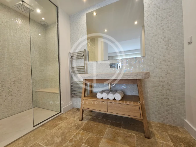 Moradia T4 para Venda em Montenegro Foto 12