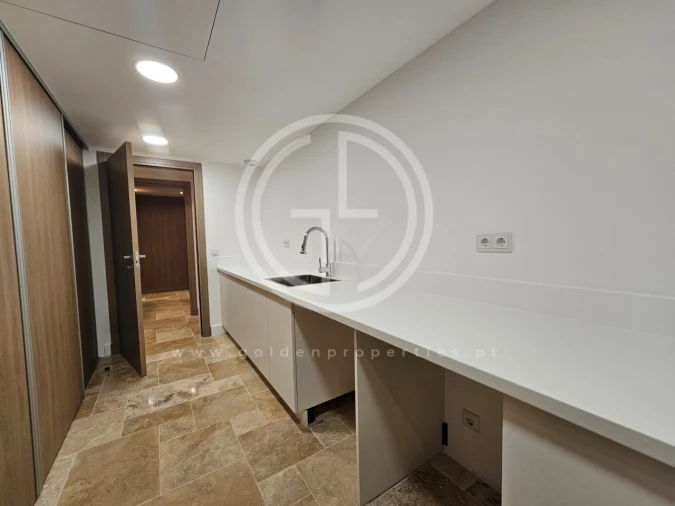 Moradia T4 para Venda em Montenegro Foto 20