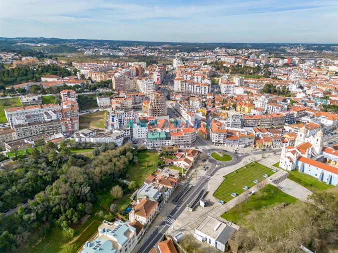 Prédio para Venda em Leiria, Pousos, Barreira e Cortes Foto 11