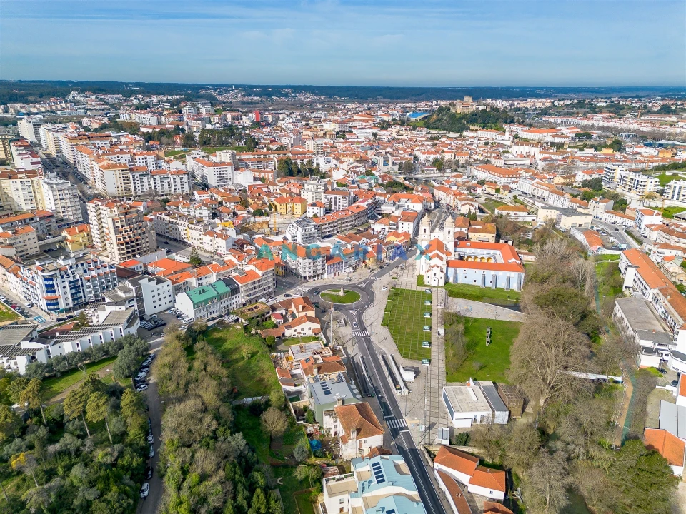 Prédio para Venda em Leiria, Pousos, Barreira e Cortes Foto 13