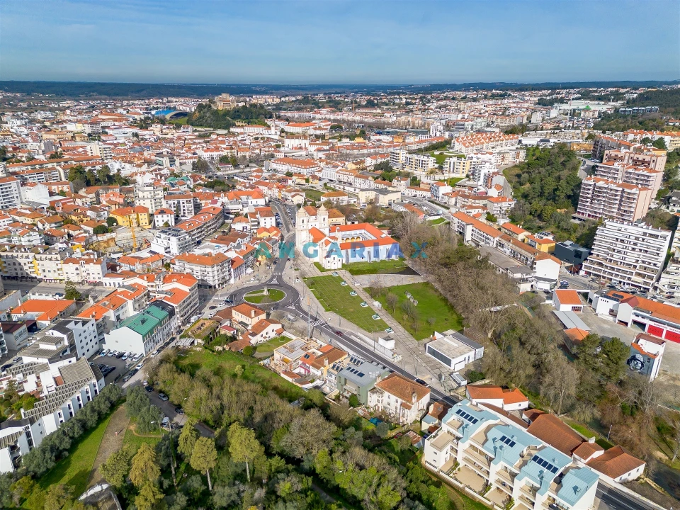 Prédio para Venda em Leiria, Pousos, Barreira e Cortes Foto 15