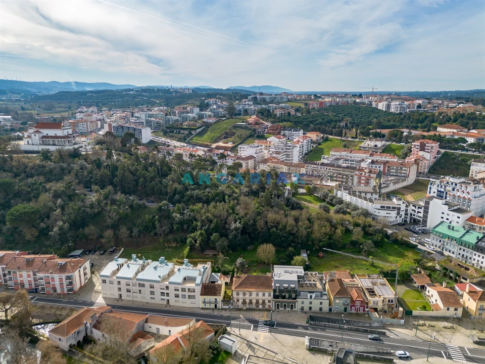 Prédio para Venda em Leiria, Pousos, Barreira e Cortes Foto 9