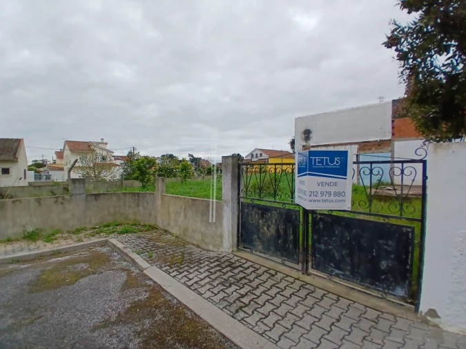Terreno para Venda em Corroios Foto 1