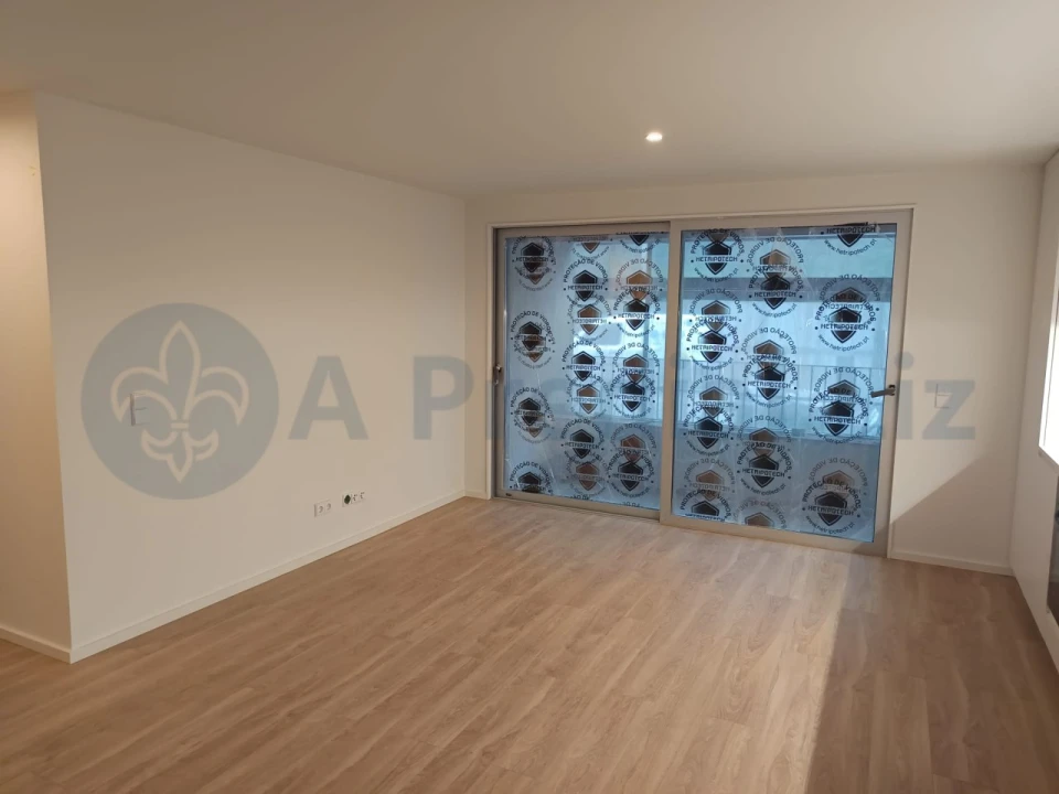 Apartamento T2 para Venda em Paranhos Foto 13