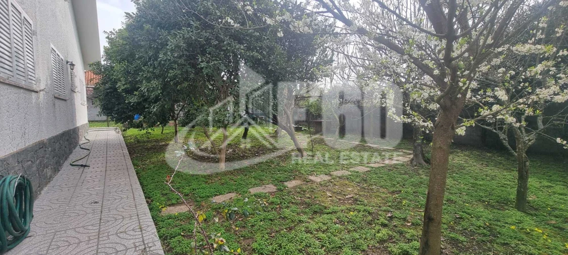 Moradia T9 para Venda em São Felix da Marinha Foto 7