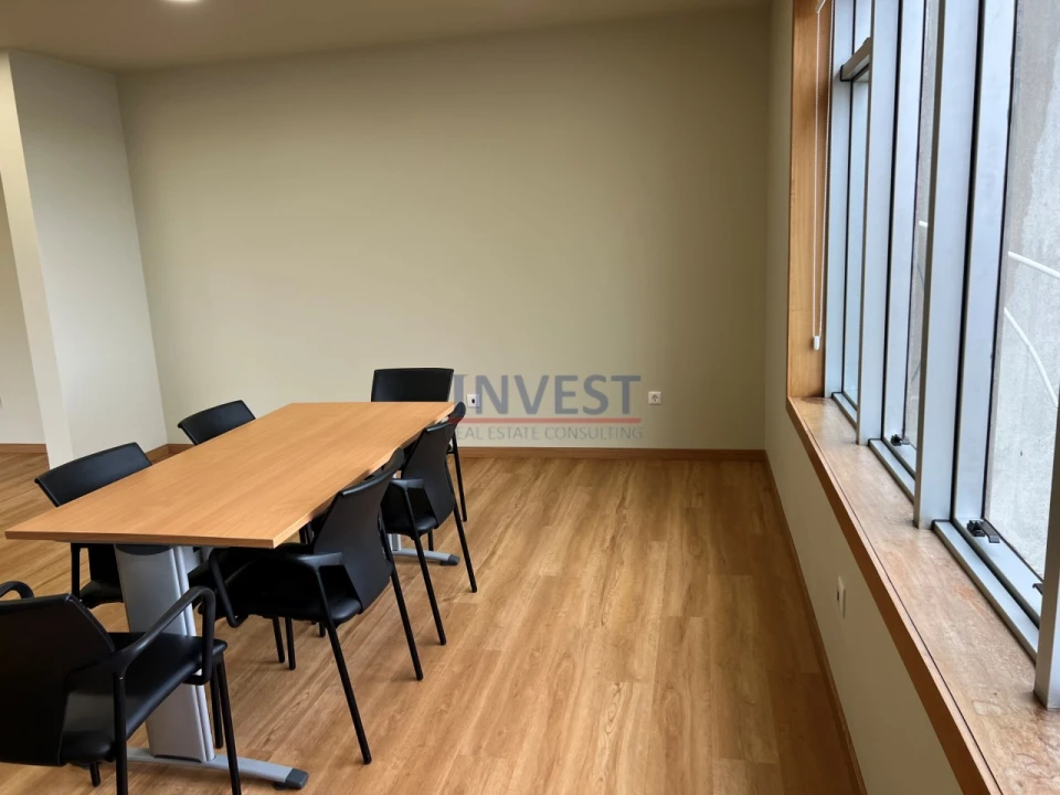 Escritório para Arrendamento em Aldoar, Foz do Douro e Nevogilde Foto 8