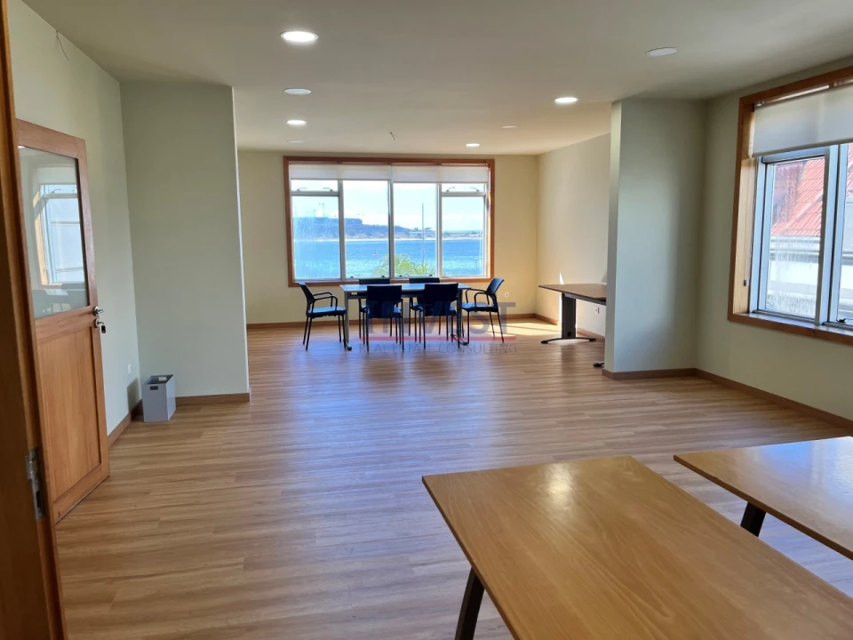 Escritório para Arrendamento em Aldoar, Foz do Douro e Nevogilde Foto 1