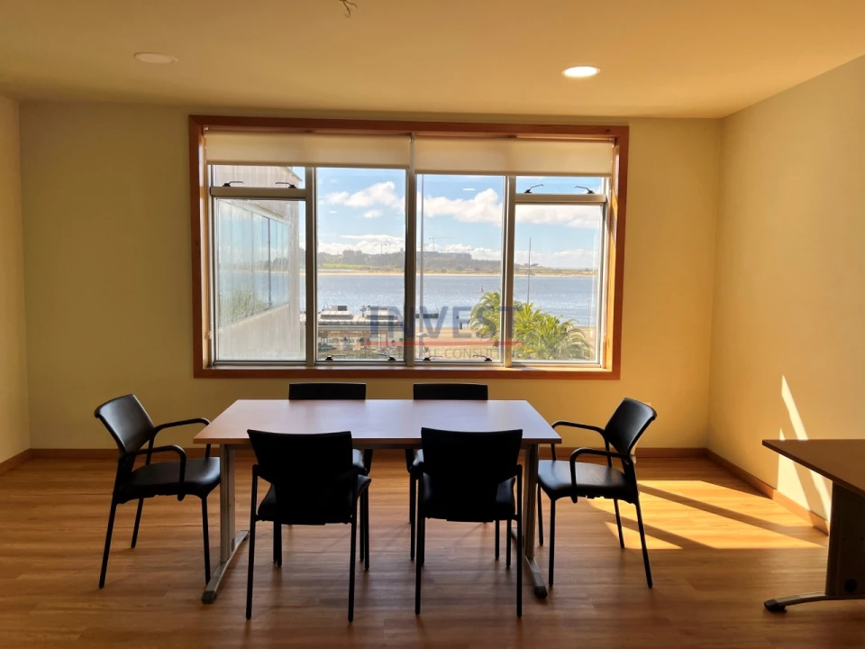 Escritório para Arrendamento em Aldoar, Foz do Douro e Nevogilde Foto 4