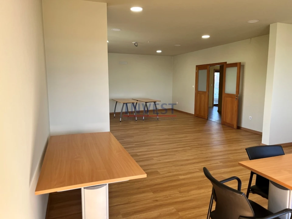 Escritório para Arrendamento em Aldoar, Foz do Douro e Nevogilde Foto 17