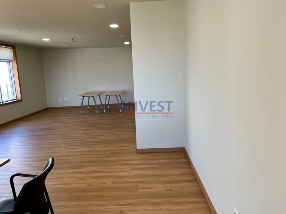 Escritório para Arrendamento em Aldoar, Foz do Douro e Nevogilde Foto 21