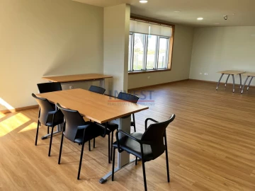 Escritório para Arrendamento em Aldoar, Foz do Douro e Nevogilde