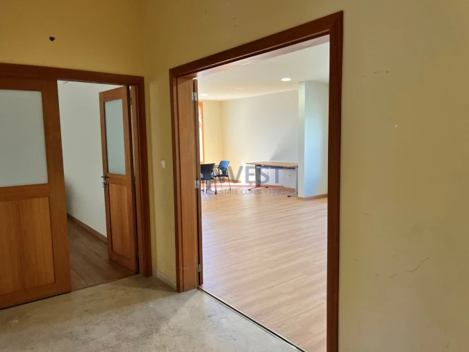 Escritório para Arrendamento em Aldoar, Foz do Douro e Nevogilde Foto 16