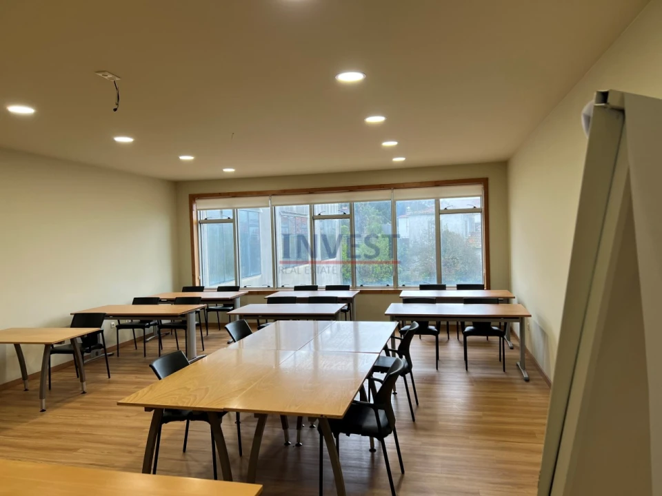 Escritório para Arrendamento em Aldoar, Foz do Douro e Nevogilde Foto 4