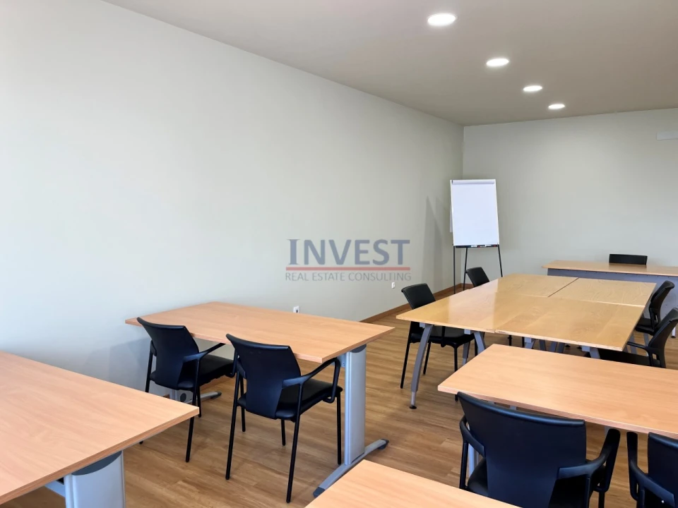 Escritório para Arrendamento em Aldoar, Foz do Douro e Nevogilde Foto 42