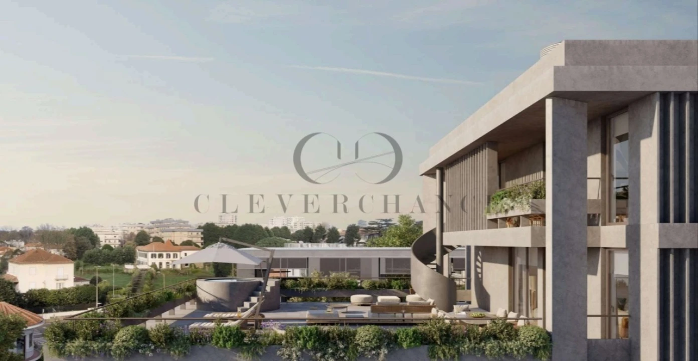 Apartamento T4 para Venda em Lordelo do Ouro e Massarelos Foto 1