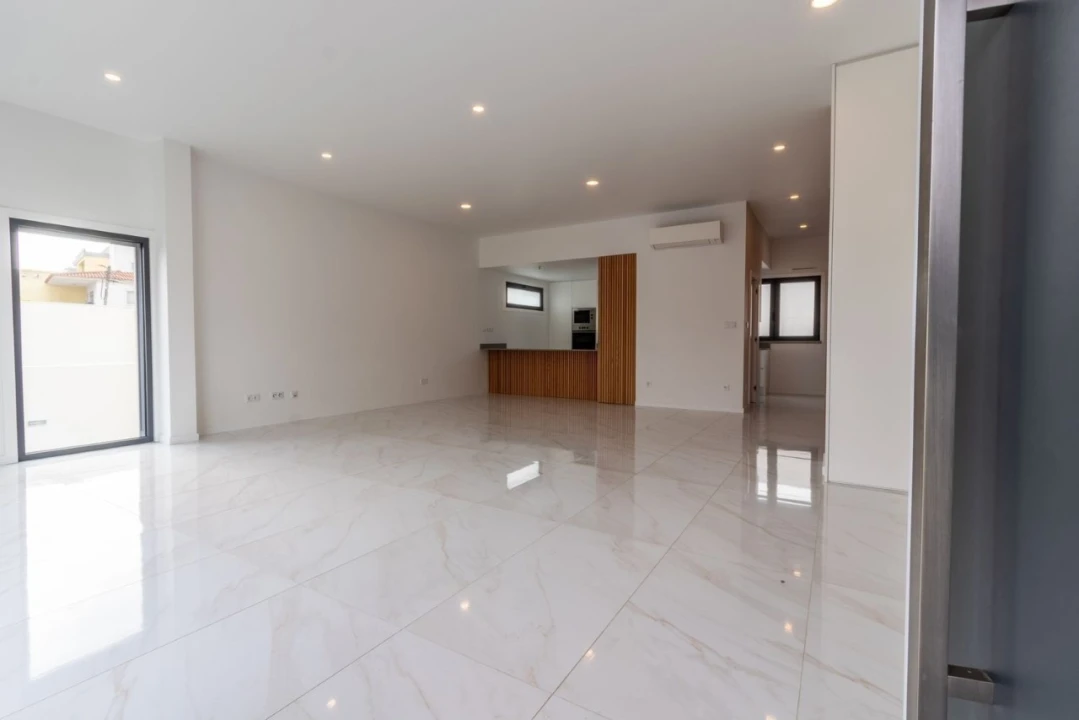 Moradia T3 para Venda em São Domingos de Rana Foto 3