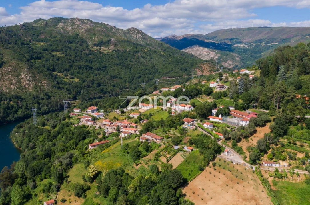 Terreno para Venda em Ferral Foto 8