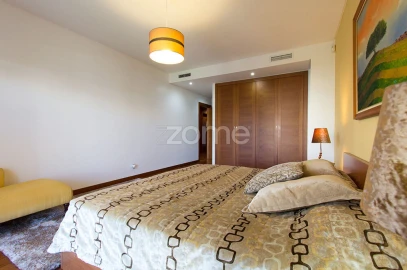 Apartamento T4 para Venda em Sacavém e Prior Velho